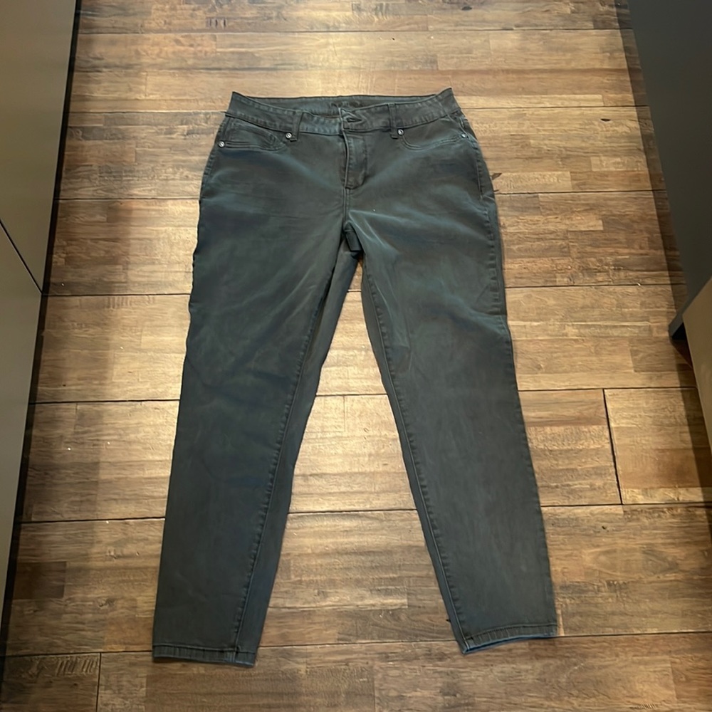 Maurice’s skinny jeans stretch
